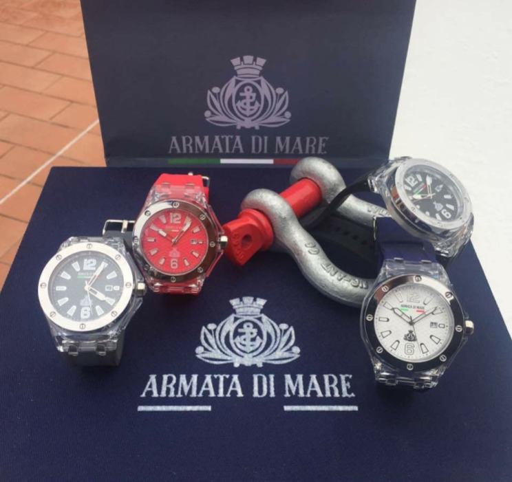 Lo storico marchio italiano di moda lancia la sua prima collezione di orologi e bracciali